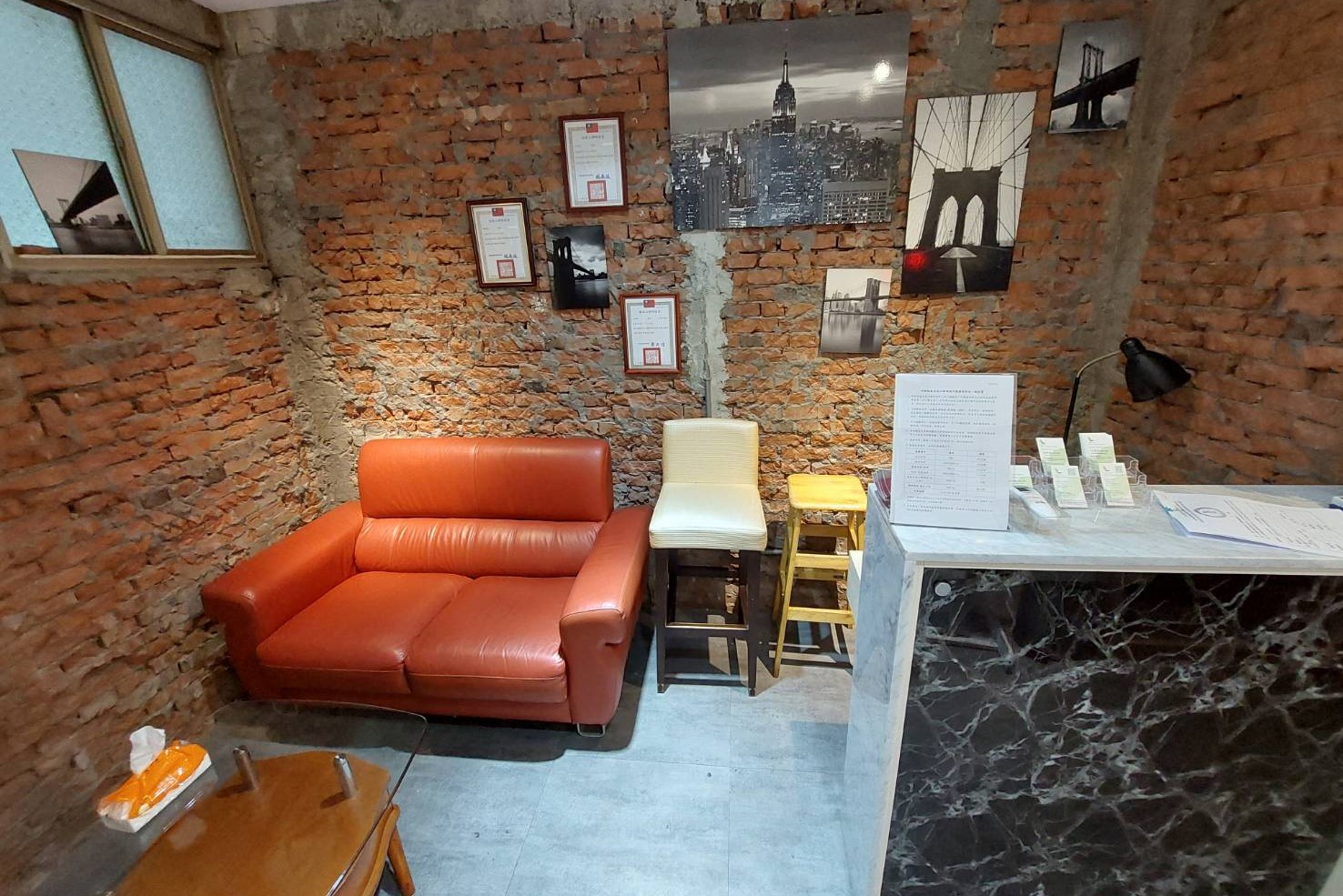 關於心理諮商：   它是甚麼？如何做？有甚麼樣的效果？