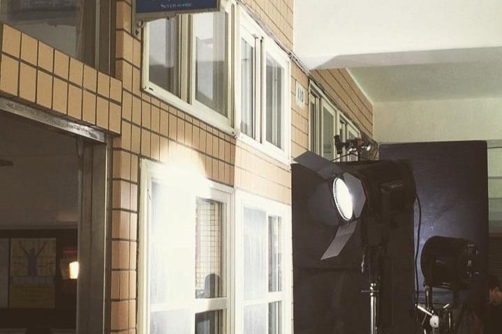 擺脫「毒」的過往，重新「演藝」自己的人生